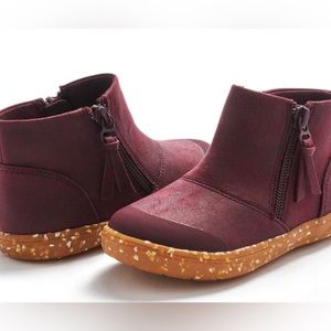 Livie & Luca Rook Ankle Boots Pomegranate Size 9 Girls. Recycled microfiber